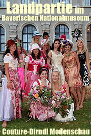 Modische Woche München, Teil 5: Ophelia Blaimer zeigt Dirndl´Couture & Kopfputz Modenschau am 06.09.2008 in den romantischen Garten des Bayerischen Nationalmuseums (Foto: Martin Schmitz)